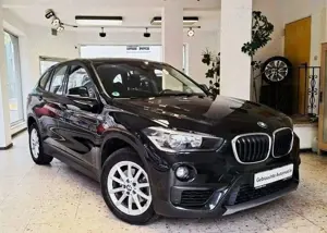 BMW X1 sDrive 18 i Automatik Schiebedach Navi SHZ PDC