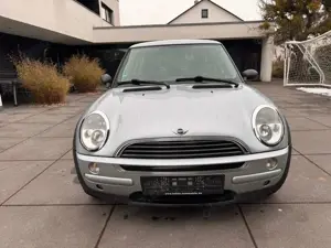 MINI One ***KLIMA/8-FACH/TÜV 01-2028*** Bild 5