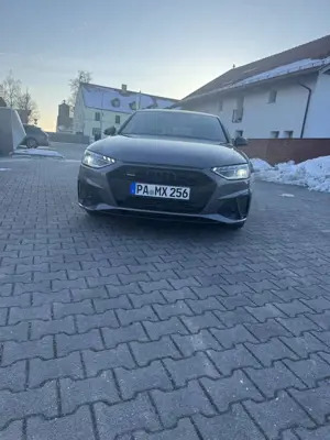 Audi A4 Avant 45 TFSI quattro S tronic line Bild 2