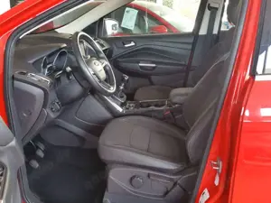 Ford Kuga Titanium Navi Winterpaket Parkassistent Bild 5