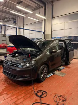 Volkswagen Sharan Cup 2.0 TDI 4Motion 6-Gang*7Sitz*AHK*