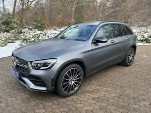 Mercedes-Benz GLC 300 AMG Desi.(Multi LED+Assisten+20"+AHK+Ni)
