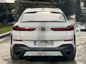 BMW X6 xDrive40i Bild 2