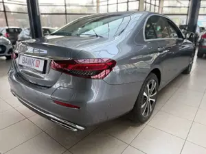 Mercedes-Benz E 300 E Limousine, Automatik, SHZ, Navi, Hybrid Bild 4