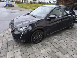 Peugeot 208 Bild 2