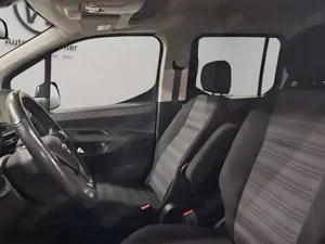 Opel Combo Life E 1,5D Elegance Navi 180°Kamera SHZ Bild 4