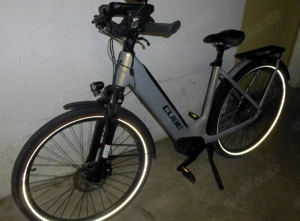 e- bike   Cube Tiefeinsteiger, 1 Jahr alt, 200 KM, neuwetig