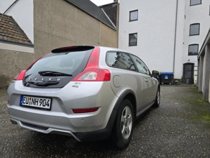 Volvo C30 D2 Kinetic TÜV 12.2026 Bild 3