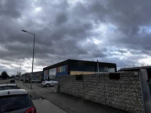 Vielseitig nutzbare Gewerbehalle   beheizt, große Tore, Einzelhandelsgenehmigung vorhanden Bild 4