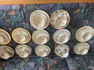 Sammeltassen Porzellan