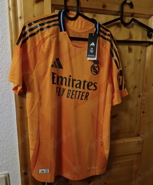 Real Madrid Authentic Trikot neu L