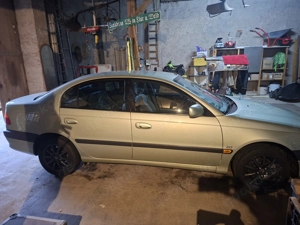 Youngtimer Toyota Avensis linea sol Liebhaberfahrzeug Bild 2