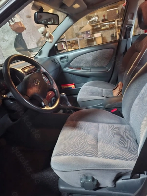 Youngtimer Toyota Avensis linea sol Liebhaberfahrzeug Bild 8