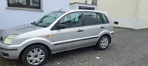 Ford Fusion 1.6 +