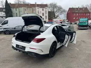 Mercedes-Benz CLA 250 CLA 250 e AMG Line Panoramadach Automatik 1. Hand