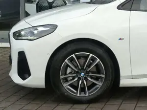 BMW 220 d M Sportp. AHK°Ad.LED*Keyleß Bild 5