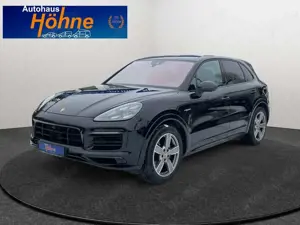 Porsche Cayenne E-Hybrid  Sport-Design-Paket schwarz AZV