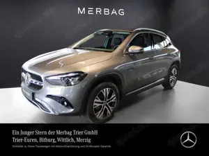 Mercedes-Benz GLA 200 * Progressive LED Navi Winter Kamera