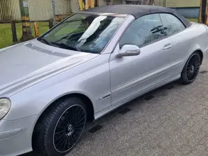 Mercedes-Benz CLK 200 Cabrio Kompressor Avantgarde Bild 2