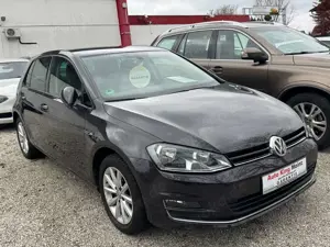 Volkswagen Golf Lounge BMT*1-HAND*SITZHEIZUNG*ALLWETTER*2XPDC Bild 3