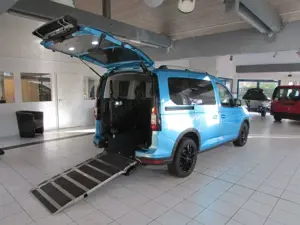 Ford Tourneo Connect Rollstuhlrampe Behindertengerech