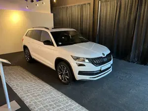 Skoda Kodiaq Sportline 4x4 *2,5t AHK*Pano*Standheizung