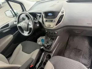 Ford Tourneo Courier Bild 5