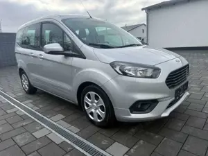 Ford Tourneo Courier Bild 2