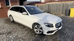 Mercedes-Benz E 250 Mercedes E250 / (W213) / Benzin / STHZ / AHK