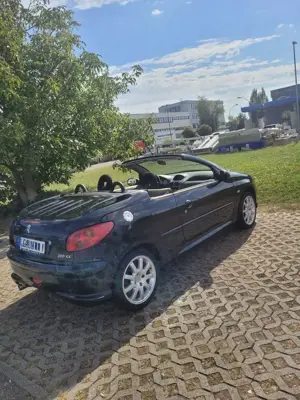 Peugeot 206 206cc Bild 2