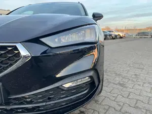 SEAT Leon ST 2.0 TDI DSG STYLE AHK+LED +NAVI +SHZ +DAB +ALU Bild 5