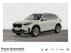 BMW X1 xDrive23i PANO ACC AHK RFK NAVI LED PDC V+H