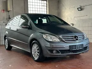 Mercedes-Benz B 170 Special Edition Automatik SHZ PANO PDC