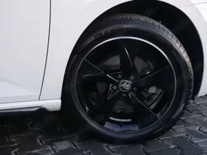 Skoda Scala 1.0 TSI Monte Carlo NAVI ACC LED PANO Bild 5