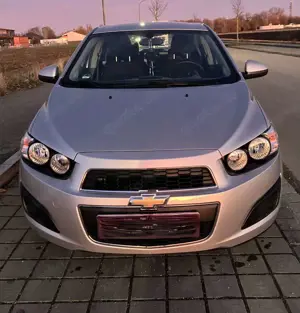 Chevrolet Aveo Aveo Stufenheck 1.2 LT Bild 2