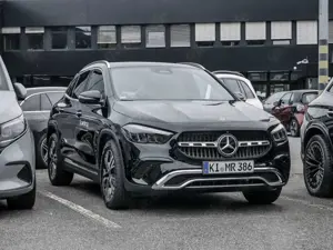 Mercedes-Benz GLA 200 PROGRESSIVE 360 DISTR KAMERA SPUR PDC