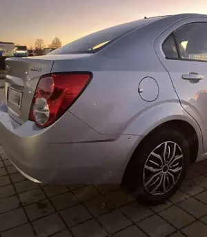 Chevrolet Aveo Aveo Stufenheck 1.2 LT Bild 5