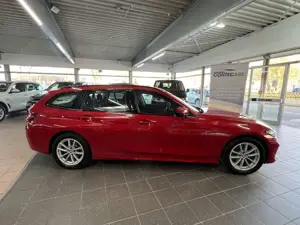 BMW 318 d Touring Facelift+Curved+Assistant+Panroama