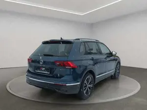 Volkswagen Tiguan 2.0 TDI 4Mot. DSG Life AHK+STANDH+LED+ACC Bild 4