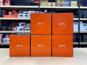 sony a7 iv mirrorless camera