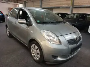Toyota Yaris Sol KLIMA TÜV AU NEU Bild 2