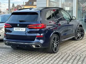 BMW X5 xDrive40d M SPORT PANO KLIMASITZE LASER HUD Bild 4