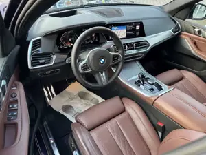 BMW X5 xDrive40d M SPORT PANO KLIMASITZE LASER HUD Bild 5