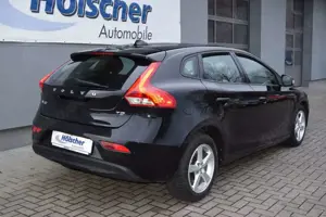 Volvo V40 T2 Geartronic Momentum Bild 2