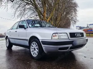 Audi 80 2.0 mit neuem TÜV und schickem Heckspoiler Bild 2