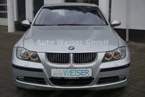 BMW 325 i Limousine Autom. SHZ PDC Bi-Xenon
