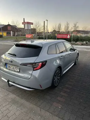 Toyota Corolla 1.8 Hybrid Touring Sports Team Deutschland Bild 4