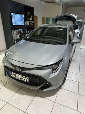 Toyota Corolla 1.8 Hybrid Touring Sports Team Deutschland Bild 2