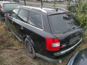 Audi A4 AVANT Diesel Avant 2.5 TDI XENON AUTOMATIK NAVI ZV Bild 2