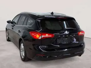 Ford Focus Focus Turnier 1.5 EcoBlue COOLCONNECT Bild 2